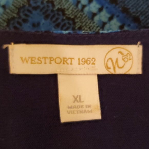 Blouse - Picture 8 of 8